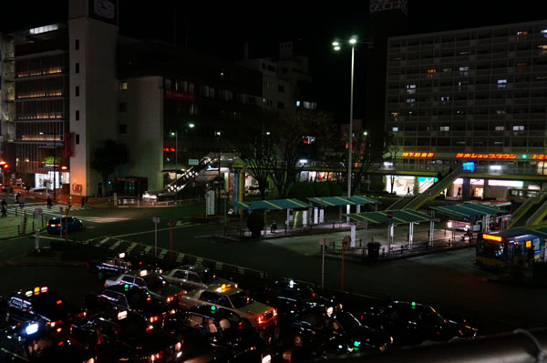 JR茨木駅の夜の風景