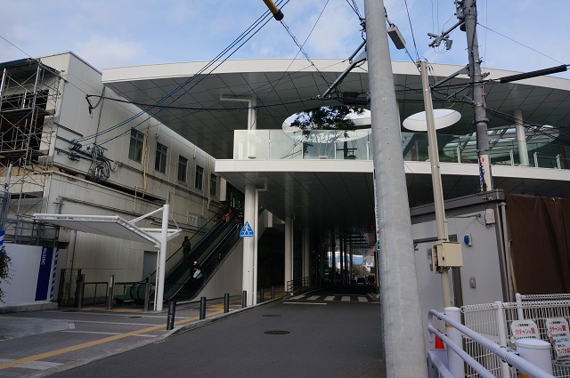 JR茨木東側エスカレーターのほうDSC02839
