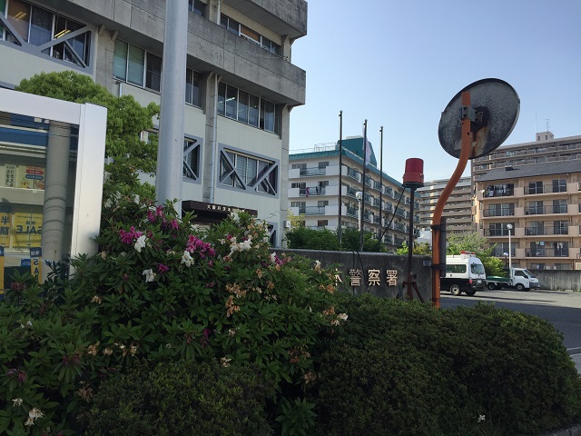 茨木警察前でグーグルカーIMG_6911