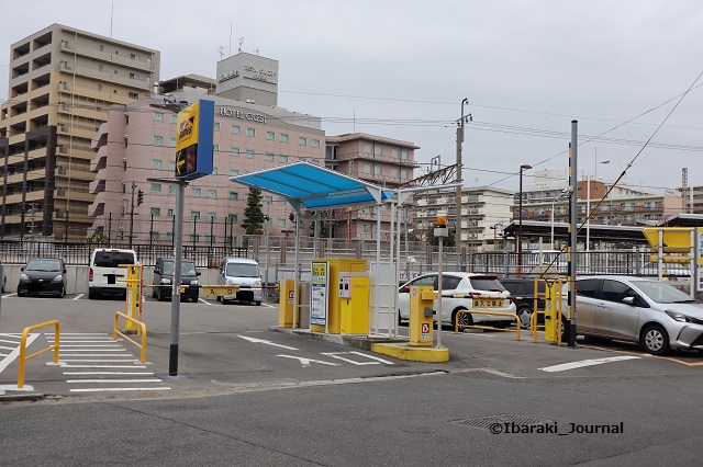 タイムズ茨木駅前第6料金表IMG_8189