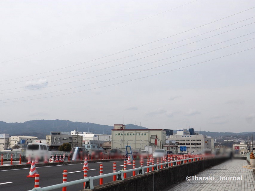 1-0309茨木川田中橋から府道46号線工事のところ見るIMG_8599