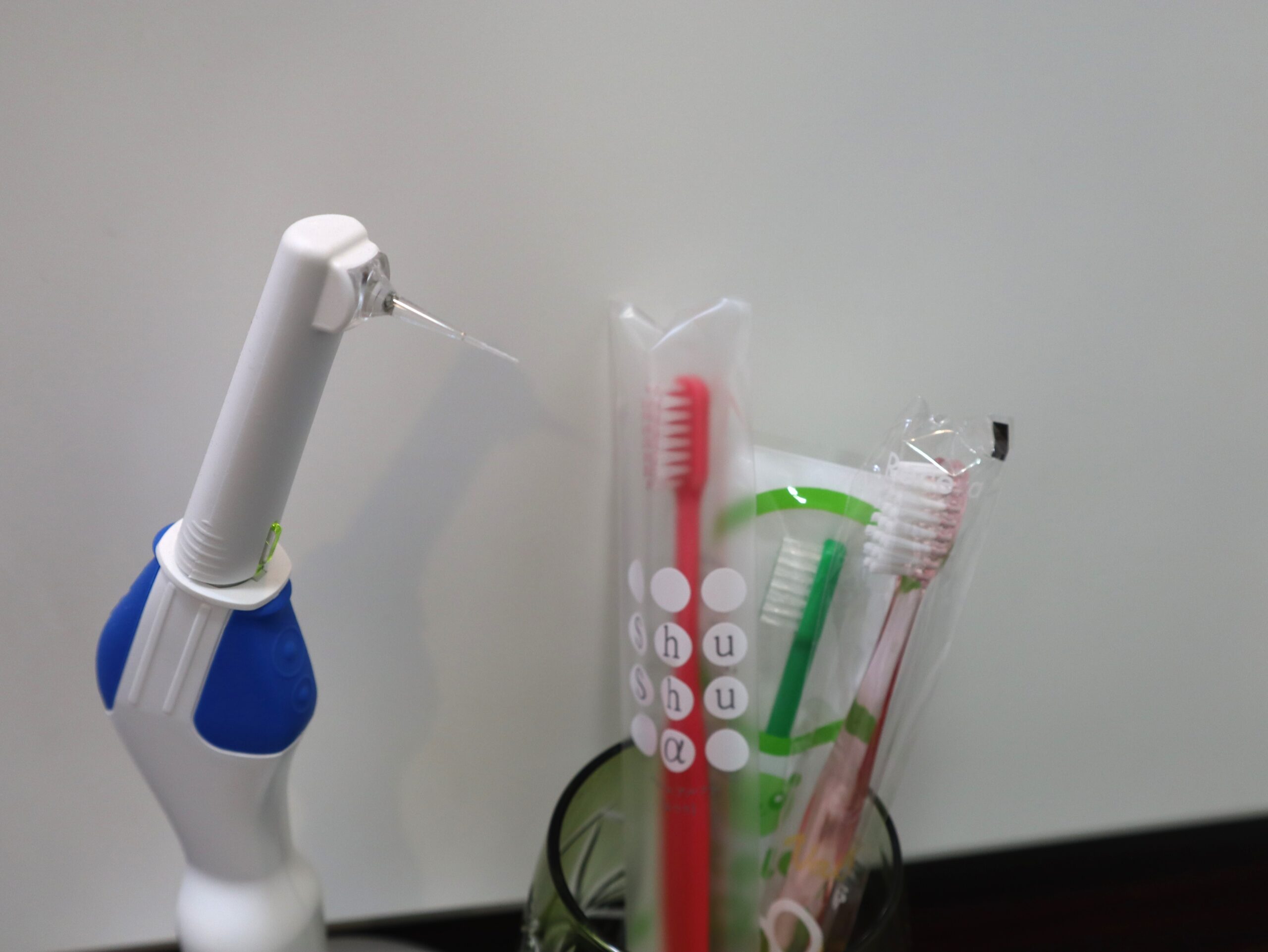 光殺菌の器具と歯ブラシIMG_9489