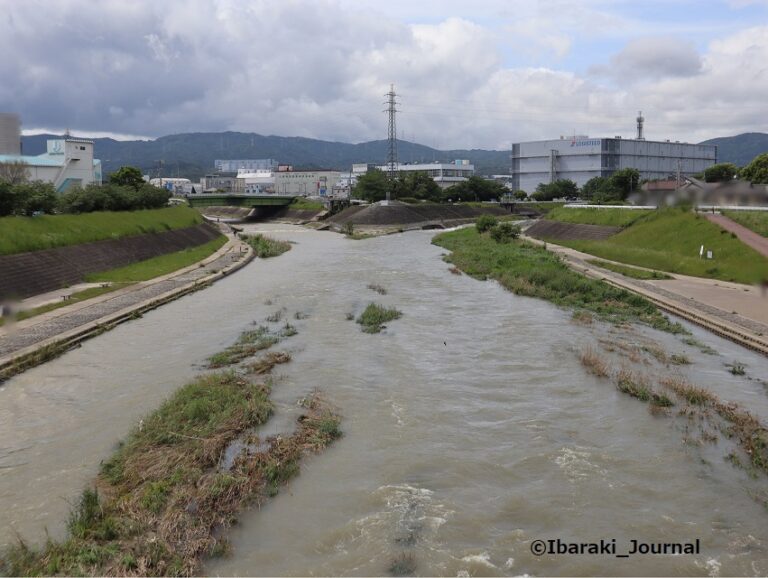 0508-1安威川を西河原新橋から見るIMG_9614