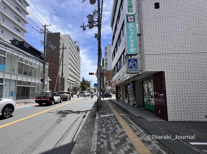 0718JR茨木サイクルベースから茨木駅方面を見る20240722053535