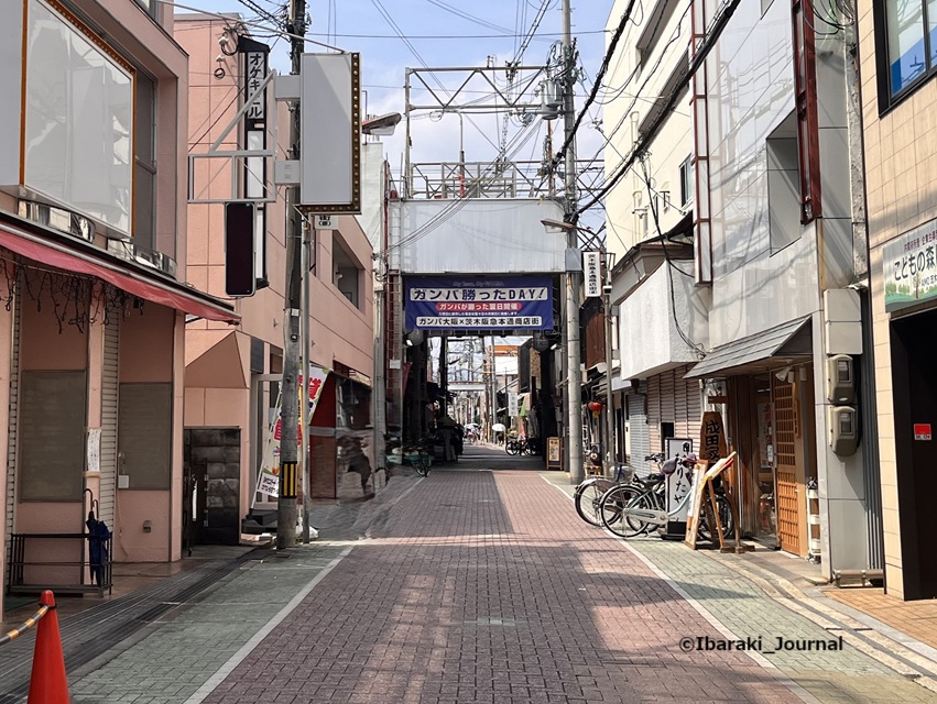 0706阪急本通商店街南側から入るところIMG_3948