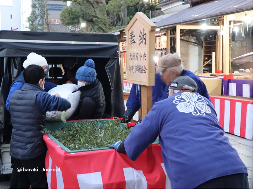 0109十日戎でマグロ奉納の準備IMG_0648