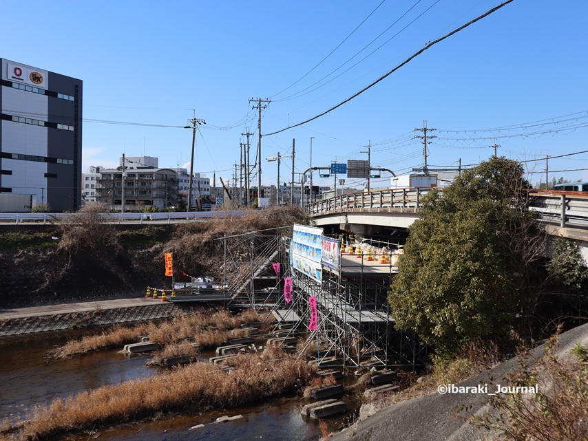 0111安威川の春日橋工事風景IMG_0771
