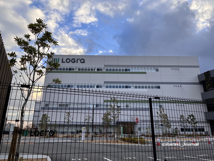 1231丑寅のLOGI'Q外観IMG_9593