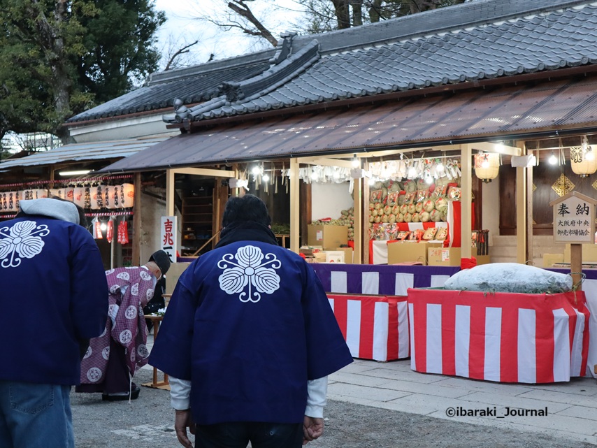 0109茨木神社十日戎のマグロの奉納２IMG_0660