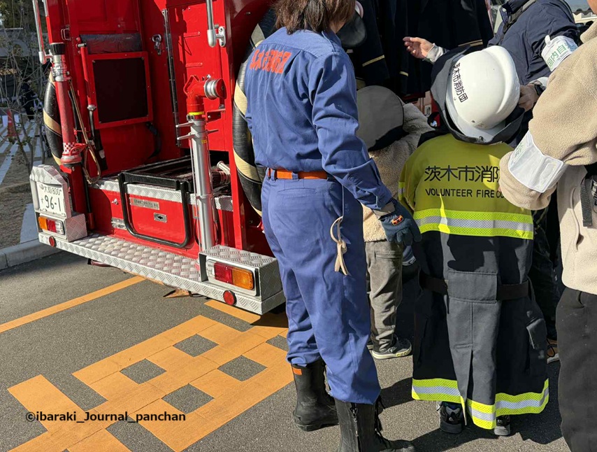 0118防災イベントで消防_ぱんちゃん写真3b1ddb77-0a7a-4ae5-830f-aeae0fcf99a6.jpg