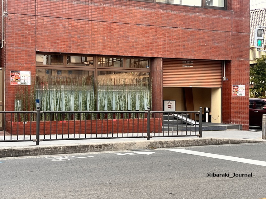 0205焼肉南山向かい側から見たところIMG_8788