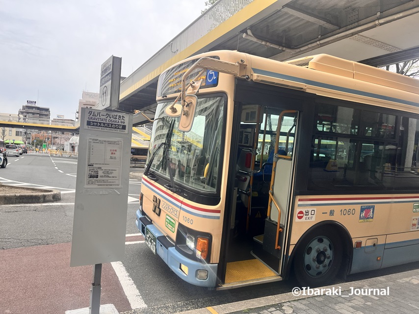 0404JR茨木駅シャトルバスダムパークいばきた行きIMG_9788