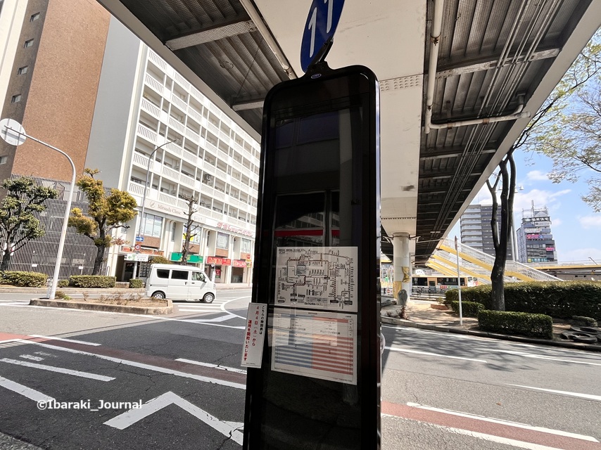 0402JR茨木駅ダムパーク行バス停の場所IMG_9730
