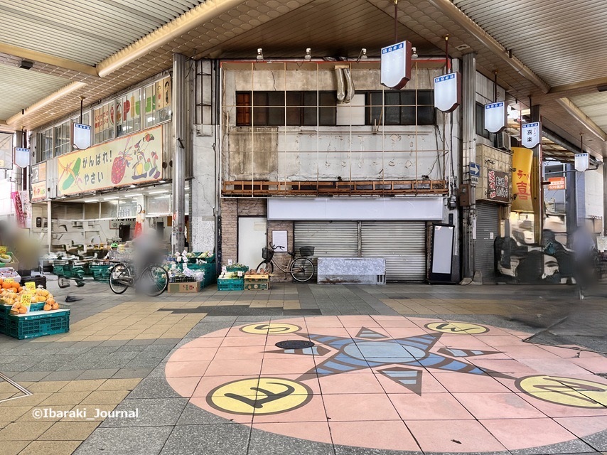 0416kk阪急本通商店街の四つ角IMG_0017