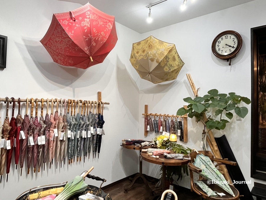 0705renaさん店内の傘１IMG_1795