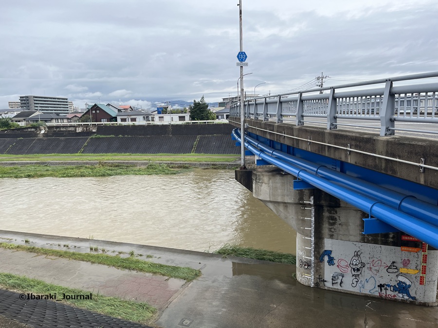 0828千歳橋の水位IMG_2833
