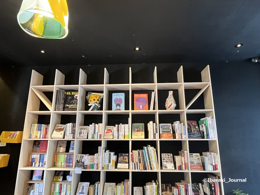 0716AJIMI_BOOKSの本棚IMG_1913