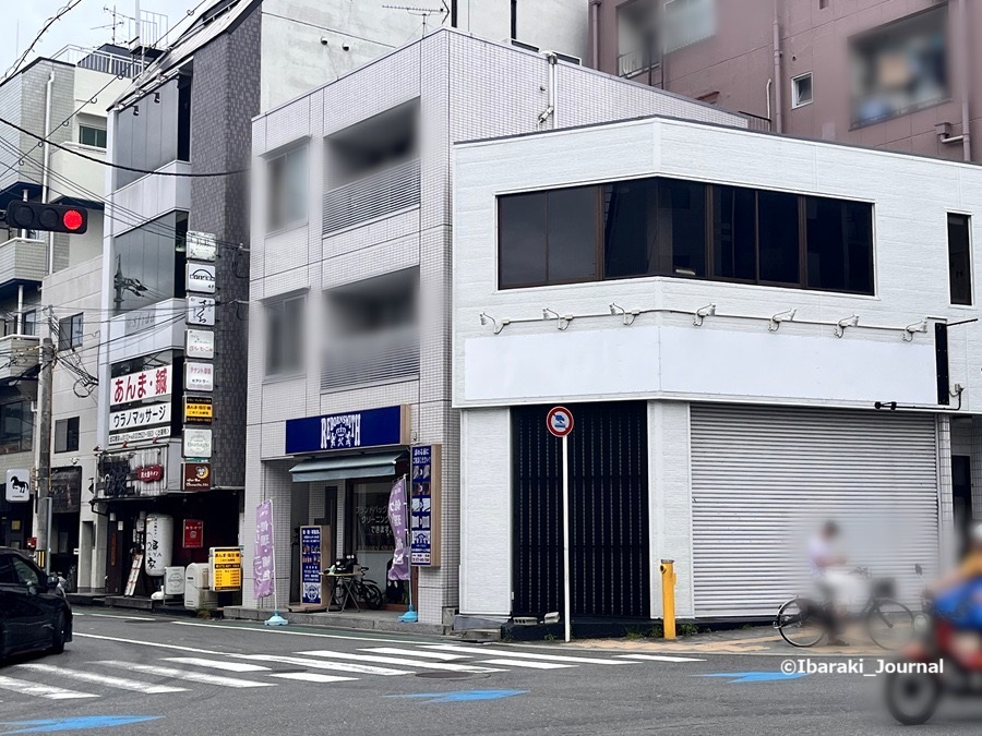 0816立ち飲みの店閉店してるIMG_2596