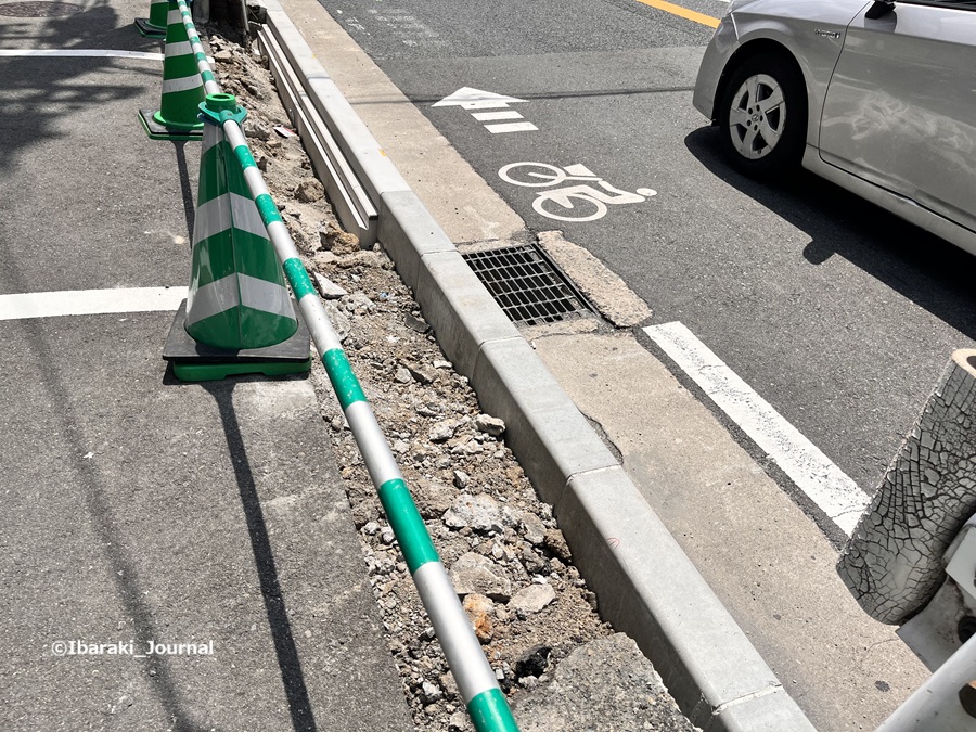 0723産業道路西駅前付近の工事歩道側からIMG_2098