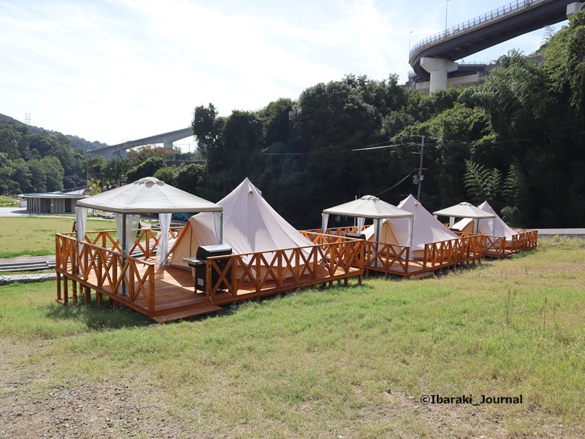1023ダムパーク風の丘テント上から見るIMG_2151